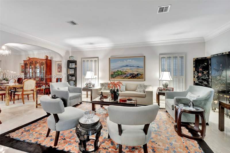 5 bedroom SingleFamilyResidence at 4716 University Dr, C Gab Country Club Sec 5, Coral Gables — photo 5