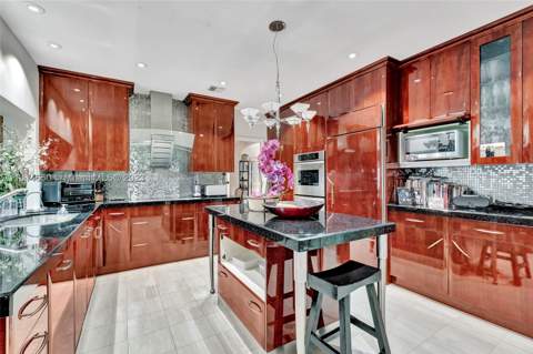 4716 University Dr, Coral Gables FL - photo 9 of 24