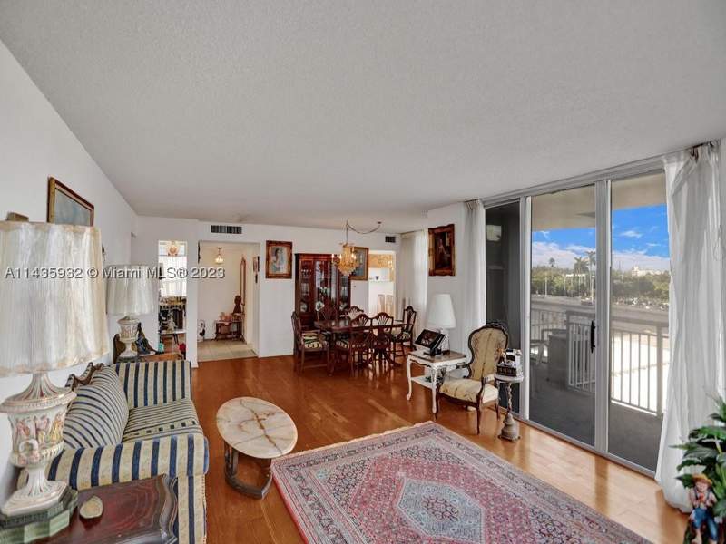 2 bedroom Condominium at 18051 Biscayne Blvd 304, Del Prado Marina, Aventura — photo 4