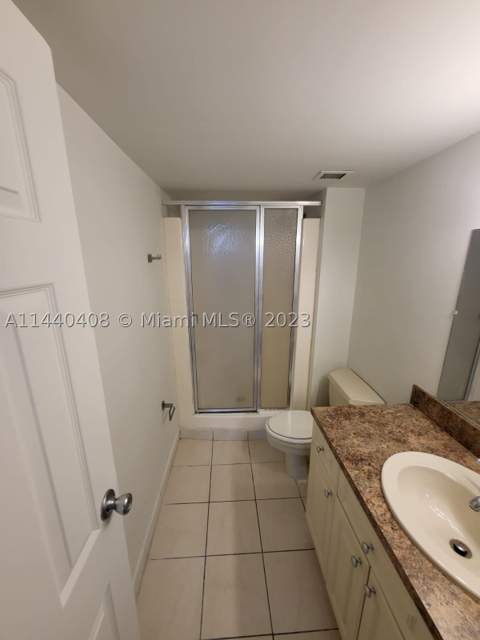 13499 Biscayne Blvd 1408, North Miami FL - photo 22 of 24