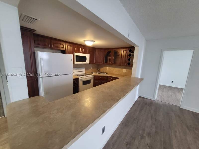 2 bedroom Condominium at 13499 Biscayne Blvd 1408, Sailboat Cay Condo, North Miami — photo 5