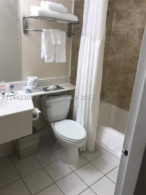 19201 Collins Ave 637, Sunny Isles Beach FL - photo 11 of 12