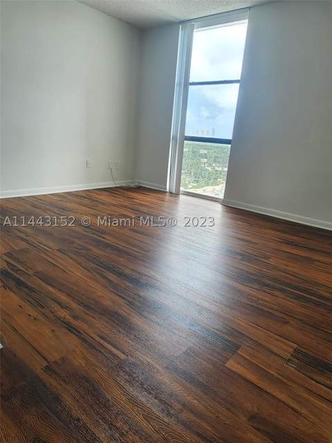 13499 Biscayne Blvd 1513, North Miami FL - photo 15 of 24