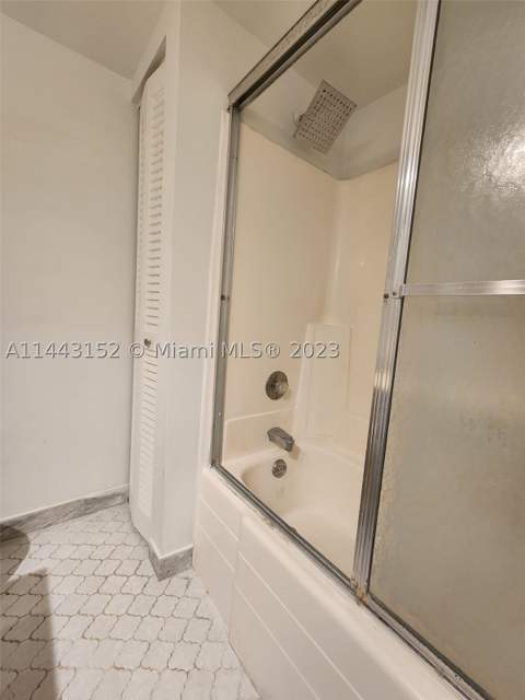 13499 Biscayne Blvd 1513, North Miami FL - photo 19 of 24