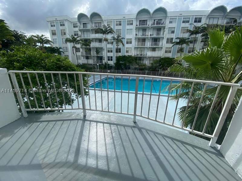 2 bedroom Condominium at 498 NW 165th St Rd D401, Montecarlo Condo, Miami — photo 2