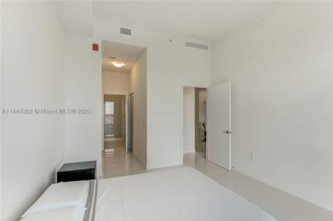 7825 NW 107th Ave 816, Doral FL - photo 14 of 19