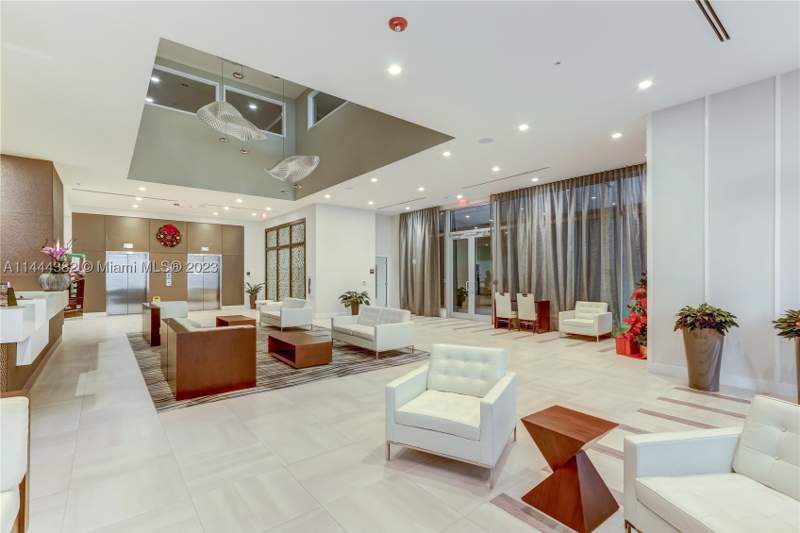 3 bedroom Condominium at 7825 NW 107th Ave 816, Midtown At Doral, Doral — photo 4