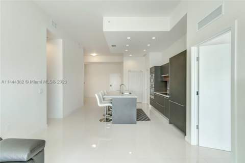 7825 NW 107th Ave 816, Doral FL - photo 9 of 19