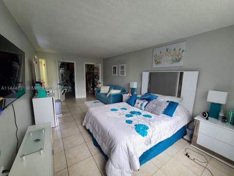 496 NW 165th St Rd D112, Miami FL - photo 10 of 35