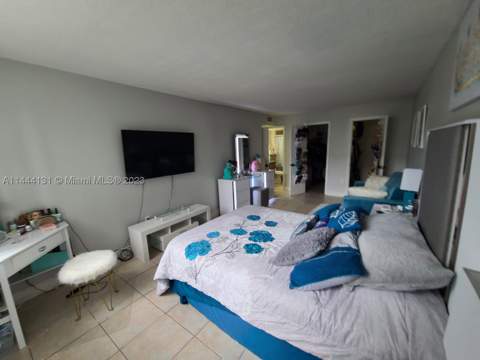 496 NW 165th St Rd D112, Miami FL - photo 11 of 35