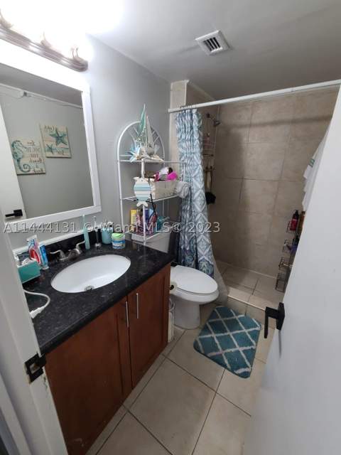 496 NW 165th St Rd D112, Miami FL - photo 12 of 35