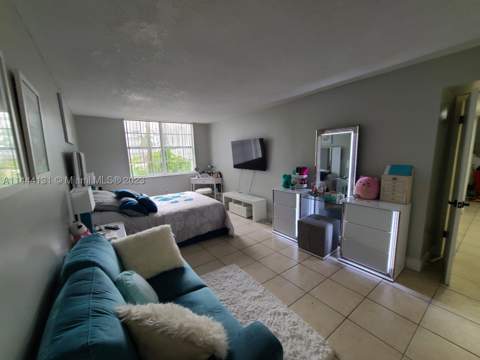 496 NW 165th St Rd D112, Miami FL - photo 17 of 35
