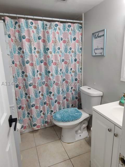496 NW 165th St Rd D112, Miami FL - photo 19 of 35