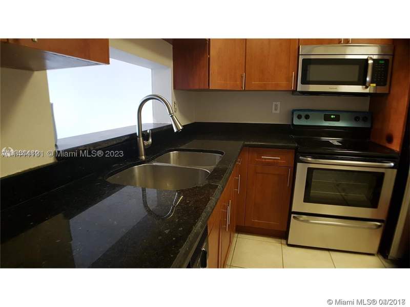 2 bedroom Condominium at 496 NW 165th St Rd D112, Montecarlo Condo, Miami — photo 5