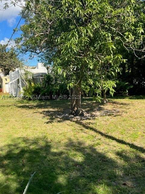 2 bedroom SingleFamilyResidence at 821 NE 120th St, Griffings Biscayne Pk Est, Biscayne Park — photo 2