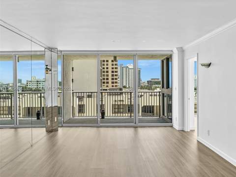 2655 Collins Ave 706, Miami Beach FL - photo 10 of 37