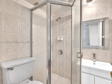 2655 Collins Ave 706, Miami Beach FL - photo 19 of 37