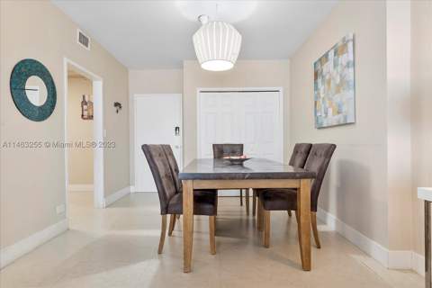 5601 Collins Ave 1514, Miami Beach FL - photo 19 of 41