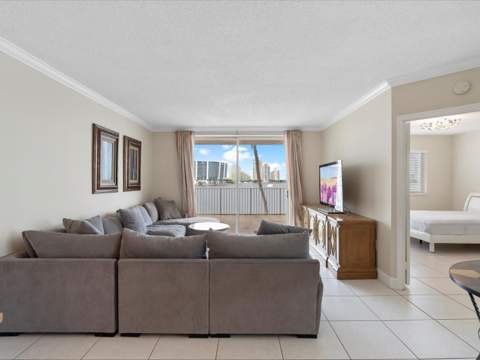 18260 N Bay Road 304, Sunny Isles Beach FL - photo 13 of 50