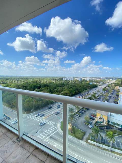 13499 Biscayne Blvd 1505, North Miami FL - photo 15 of 20