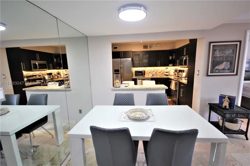 1 bedroom Condominium at 5161 Collins Ave 1610, Seacoast 5152 Condo, Miami Beach — photo 4