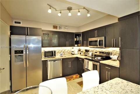 5161 Collins Ave 1610, Miami Beach FL - photo 6 of 60