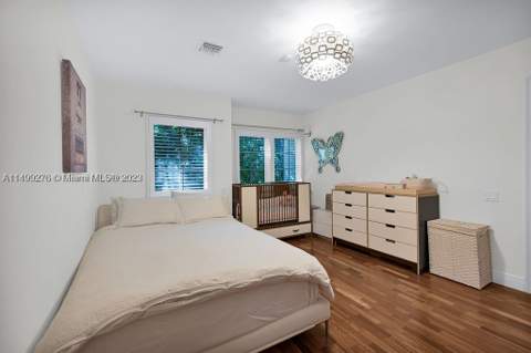 61 Camden Ct, Bal Harbour FL - photo 11 of 22