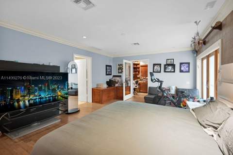 61 Camden Ct, Bal Harbour FL - photo 12 of 22