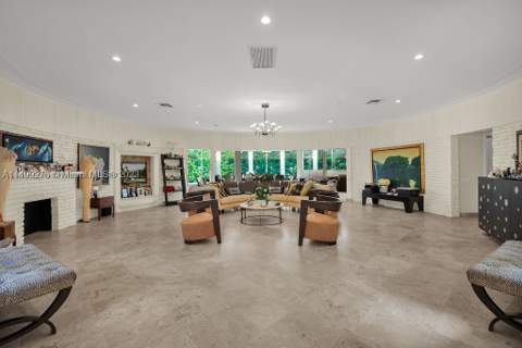 61 Camden Ct, Bal Harbour FL - photo 8 of 22