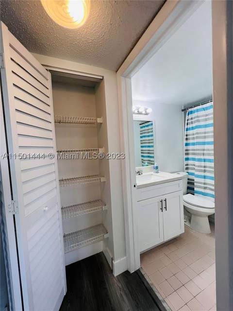8260 SW 210th St 220, Cutler Bay FL - photo 10 of 21