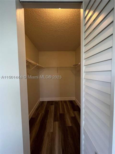 8260 SW 210th St 220, Cutler Bay FL - photo 16 of 21