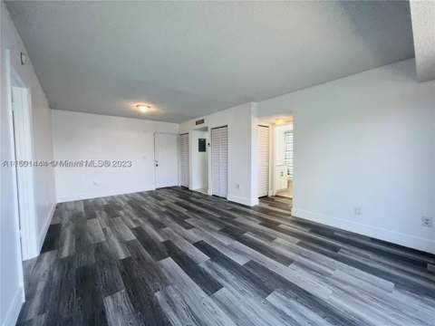 8260 SW 210th St 220, Cutler Bay FL - photo 6 of 21