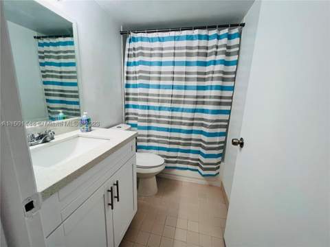 8260 SW 210th St 220, Cutler Bay FL - photo 8 of 21