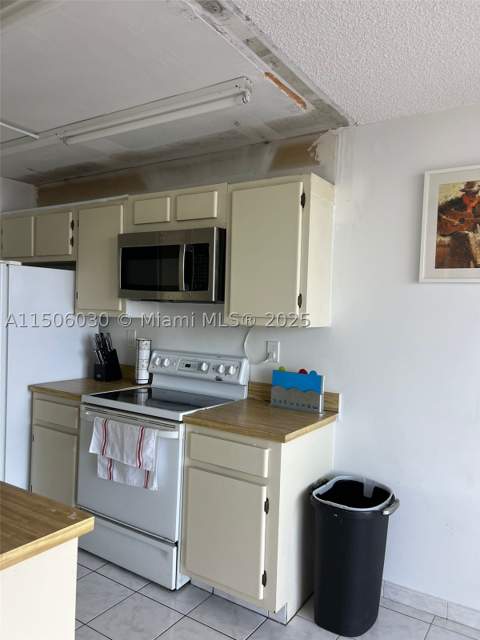 290 174th St 702, Sunny Isles Beach FL - photo 10 of 24