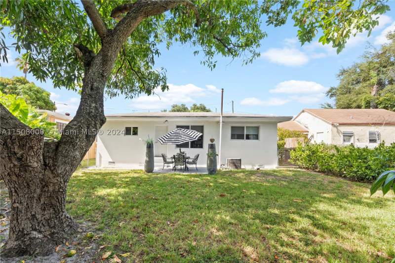 2 bedroom SingleFamilyResidence at 236 NW 42nd St, Columbia Park Corr Pl, Miami — photo 2