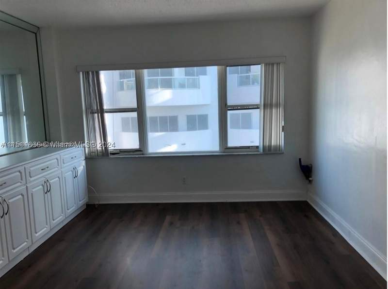 1 bedroom Condominium at 6345 Collins 732, The Casablanca Condo, Miami Beach — photo 3