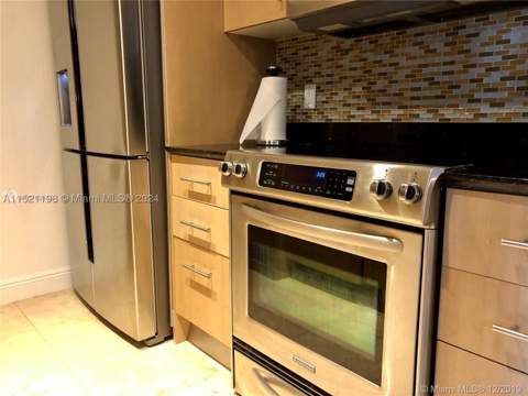 10275 Collins Ave 230, Bal Harbour FL - photo 10 of 23