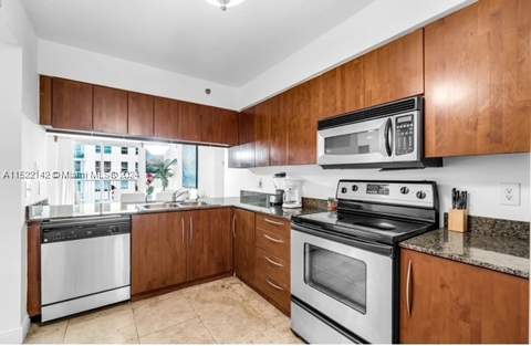 1200 Brickell Bay Dr 1915, Miami FL - photo 9 of 11