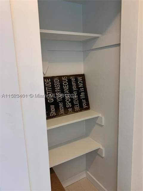 947 Lenox Ave 204, Miami Beach FL - photo 8 of 21