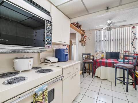 290 174th St 1809, Sunny Isles Beach FL - photo 10 of 37