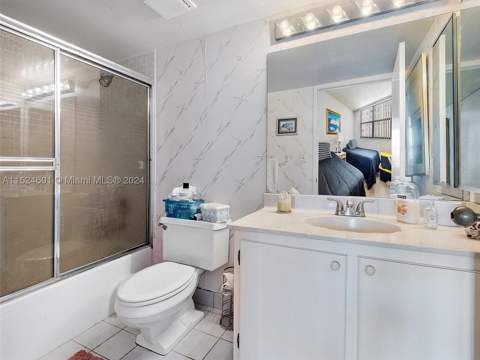 290 174th St 1809, Sunny Isles Beach FL - photo 21 of 37