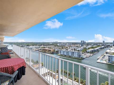 290 174th St 1809, Sunny Isles Beach FL - photo 23 of 37