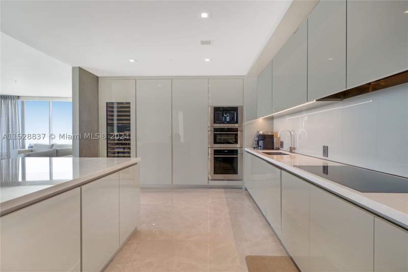 4 bedroom Condominium at 18975 Collins Ave 2000, 18975 Collins Condo, Sunny Isles Beach — photo 4