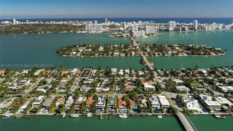 4 bedroom SingleFamilyResidence at 527 E Dilido Dr, Di Lido Island, Miami Beach — photo 4