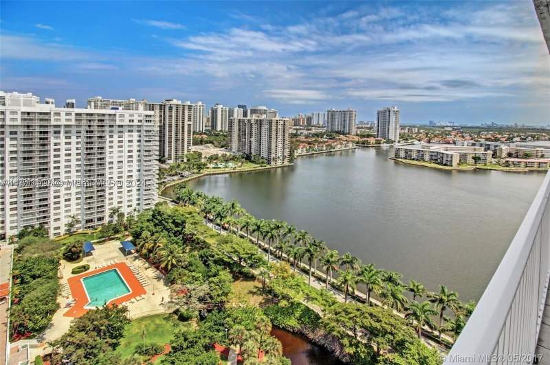 1 bedroom Condominium at 2801 NE 183rd St 2208W, Admirals Port Condo West, Aventura — photo 2