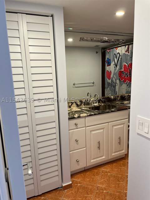 2801 NE 183rd St 2103W, Aventura FL - photo 17 of 36