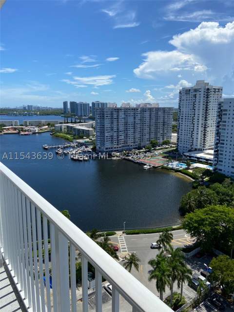 2801 NE 183rd St 2103W, Aventura FL - photo 19 of 36
