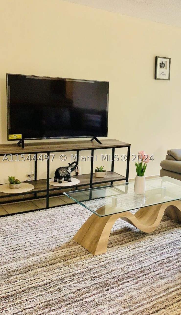 1 bedroom Condominium at 17021 N Bay Rd 318, Plaza Of Americas Condo P, Sunny Isles Beach — photo 4