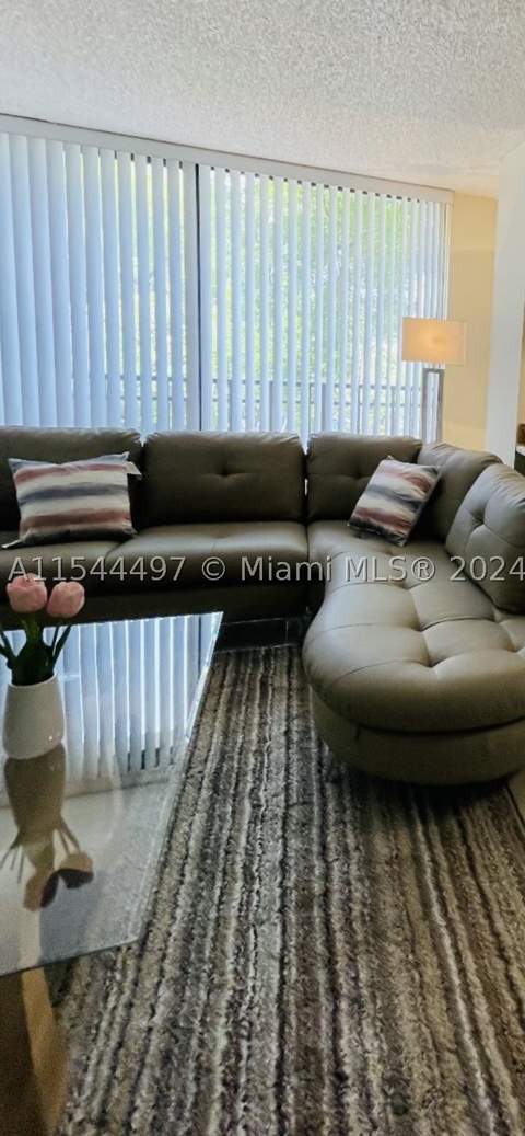 17021 N Bay Rd 318, Sunny Isles Beach FL - photo 6 of 15