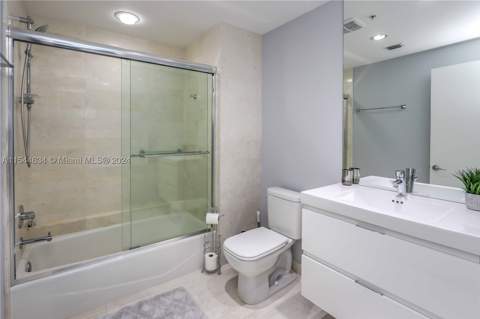 17301 Biscayne Blvd 1201, North Miami Beach FL - photo 13 of 29